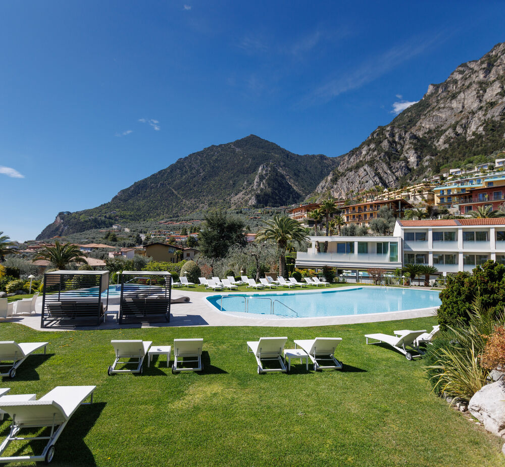 Camera Matrimoniale Prestige con Vista Giardino - Tra ricercatezza e comodità